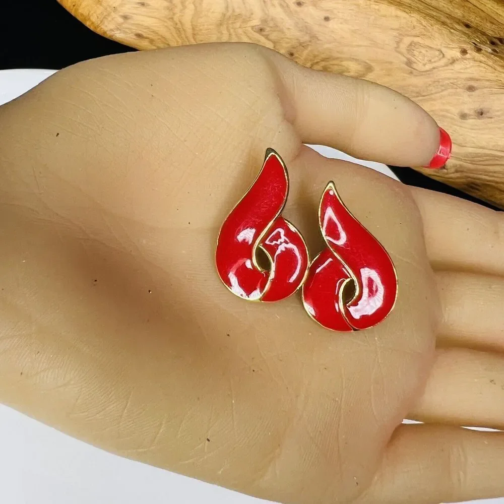 Vintage Enamel  Red Gold Tone Enamel Wave Pierced Earrings 90s Y2K